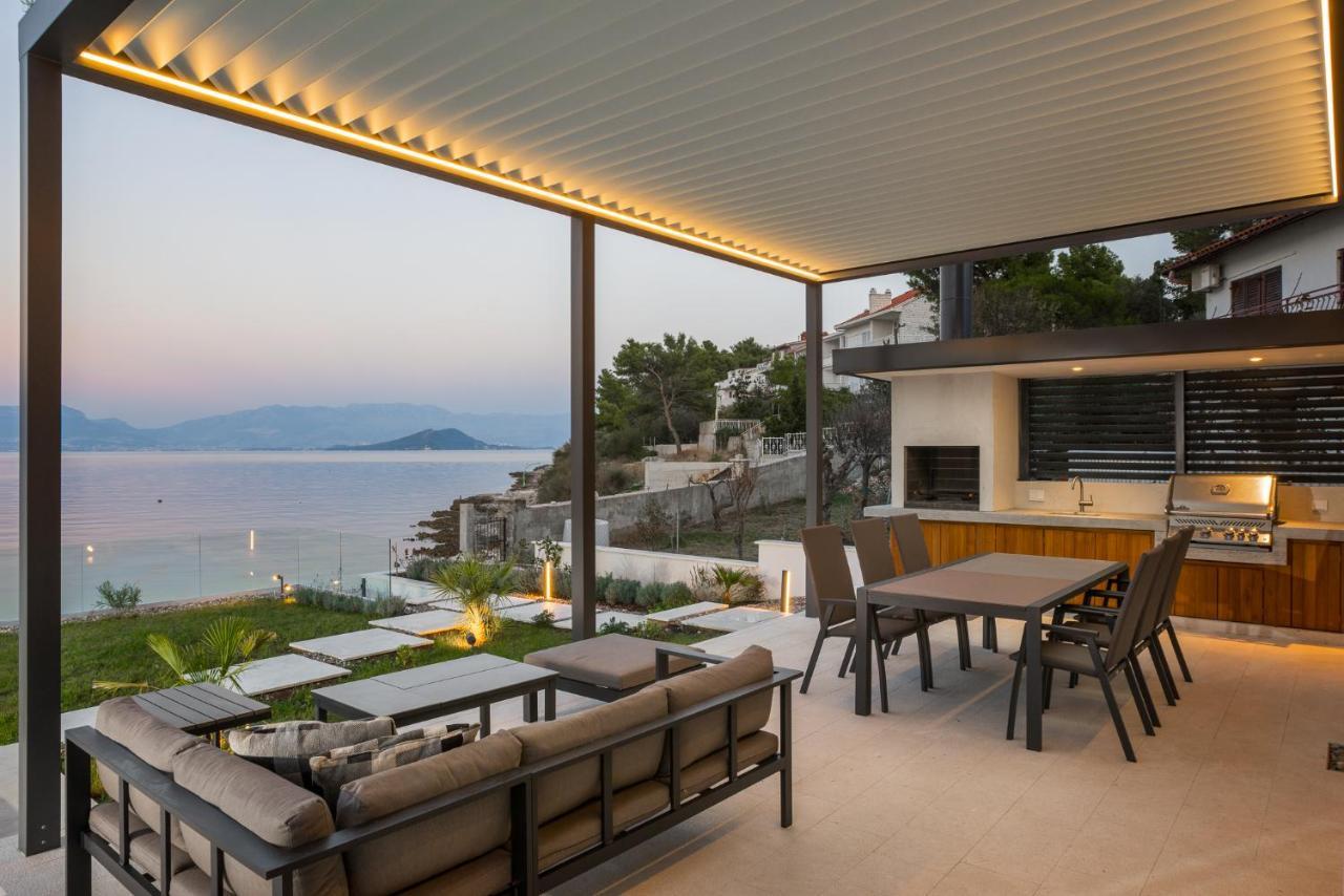 Acadia Beach Villas & Apartments Slatine Ngoại thất bức ảnh