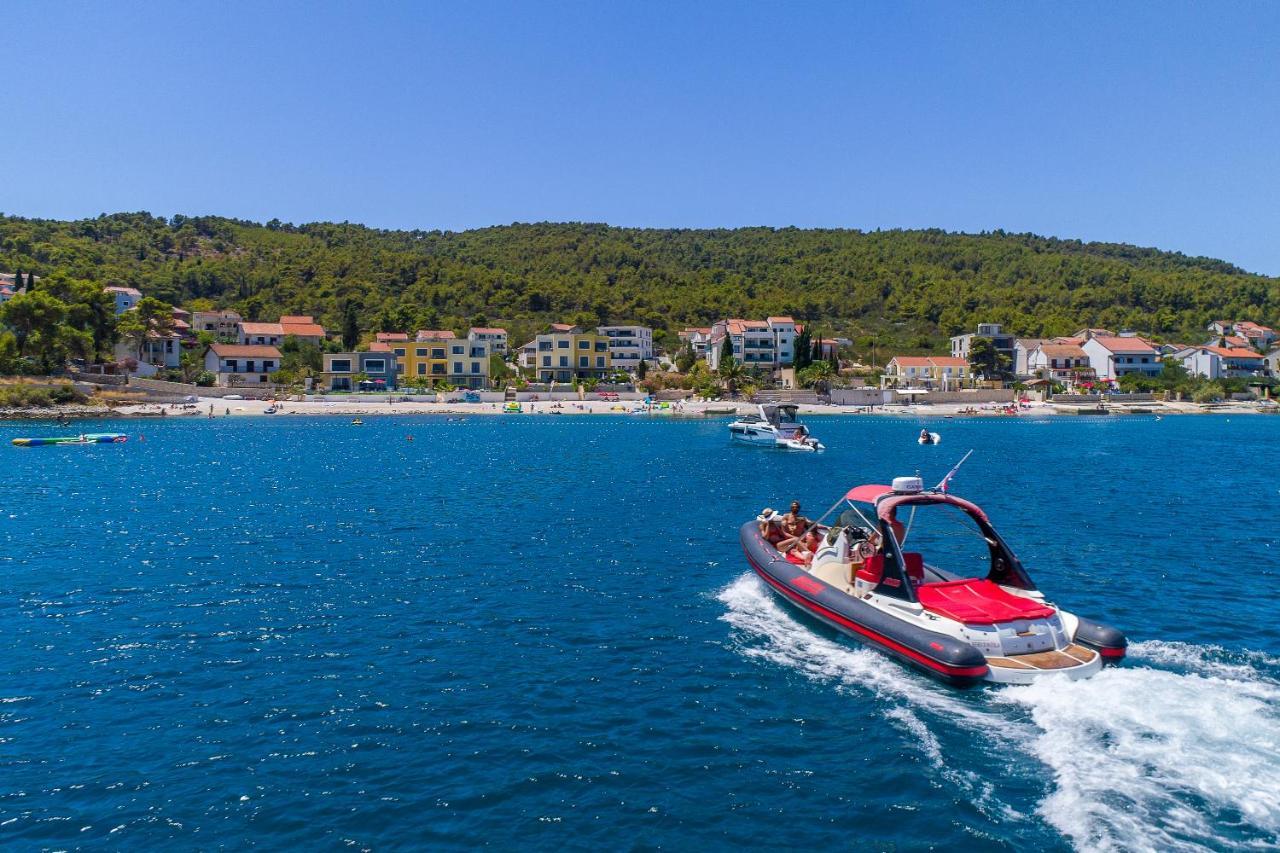 Acadia Beach Villas & Apartments Slatine Ngoại thất bức ảnh