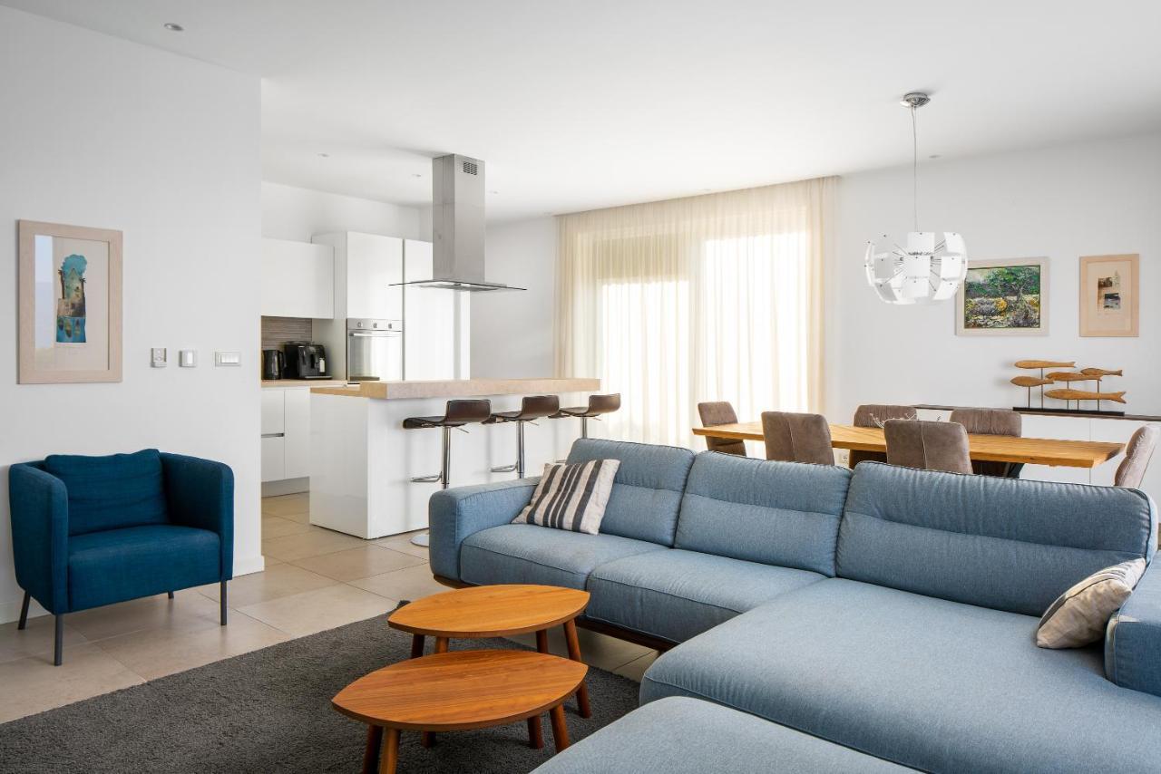 Acadia Beach Villas & Apartments Slatine Ngoại thất bức ảnh