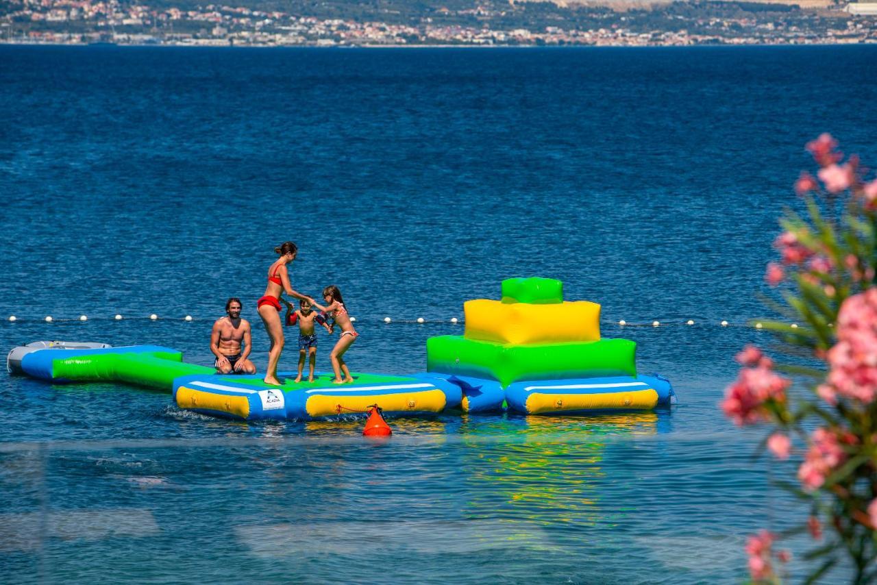 Acadia Beach Villas & Apartments Slatine Ngoại thất bức ảnh