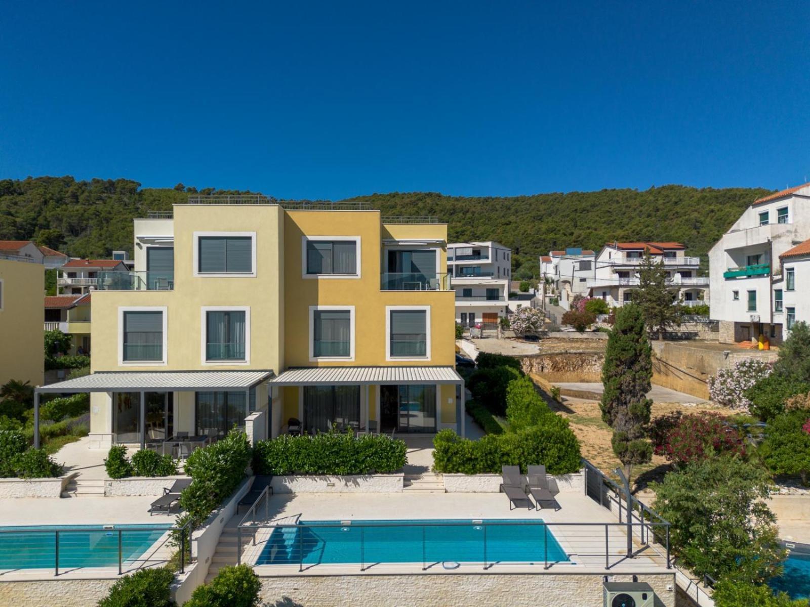 Acadia Beach Villas & Apartments Slatine Ngoại thất bức ảnh