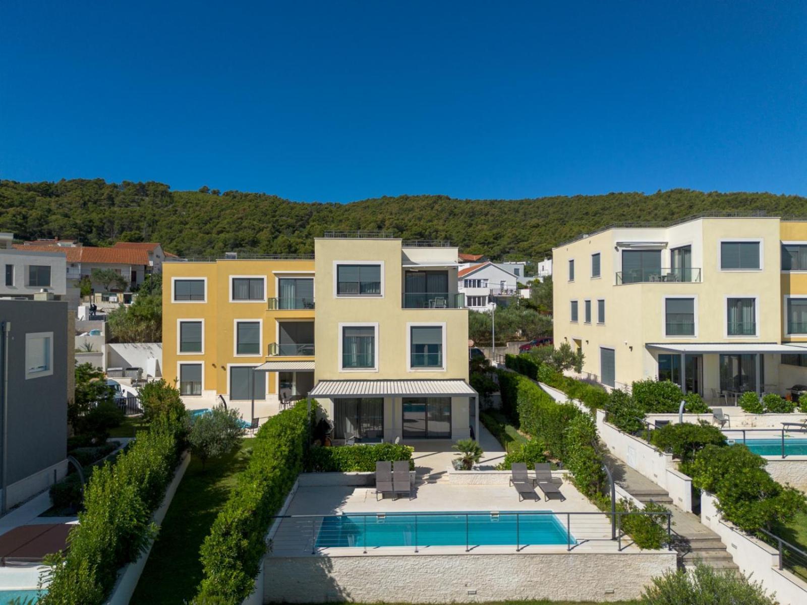 Acadia Beach Villas & Apartments Slatine Ngoại thất bức ảnh